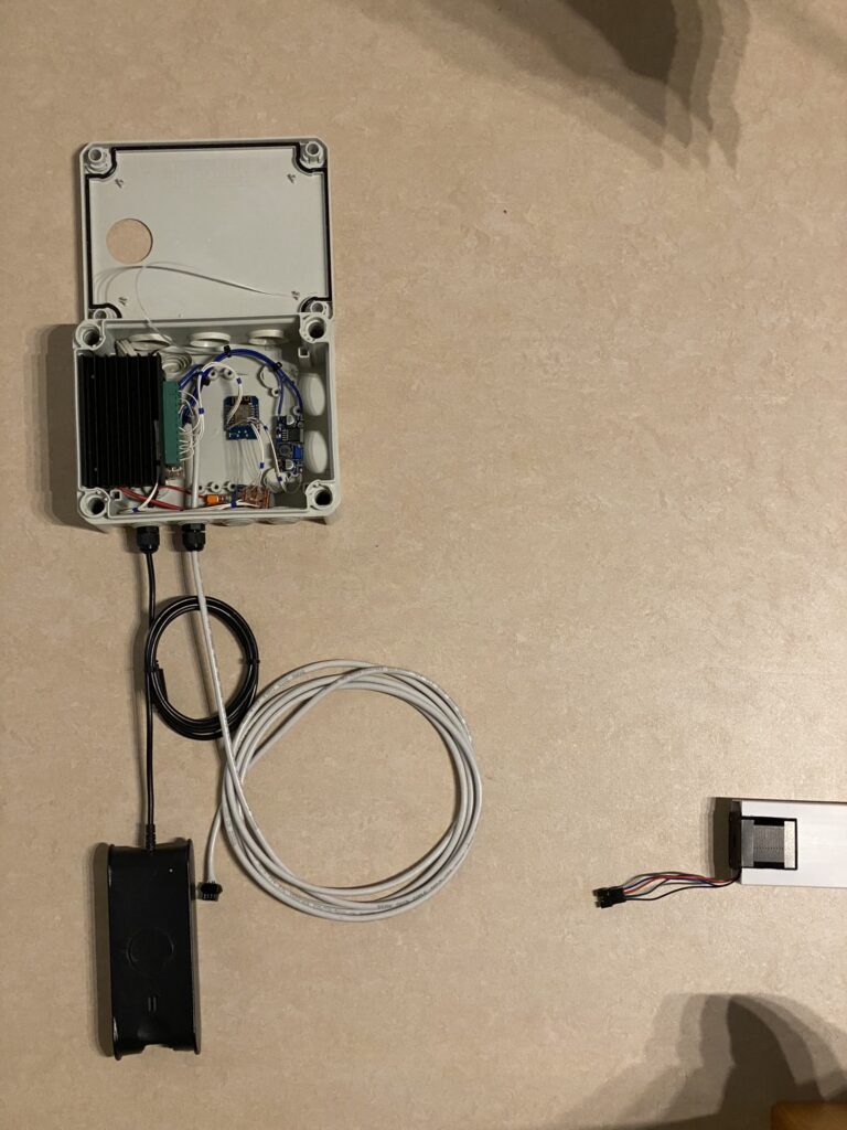 Die gesamte Elektronik von Dublin Drape im Kunststoffgehäuse.